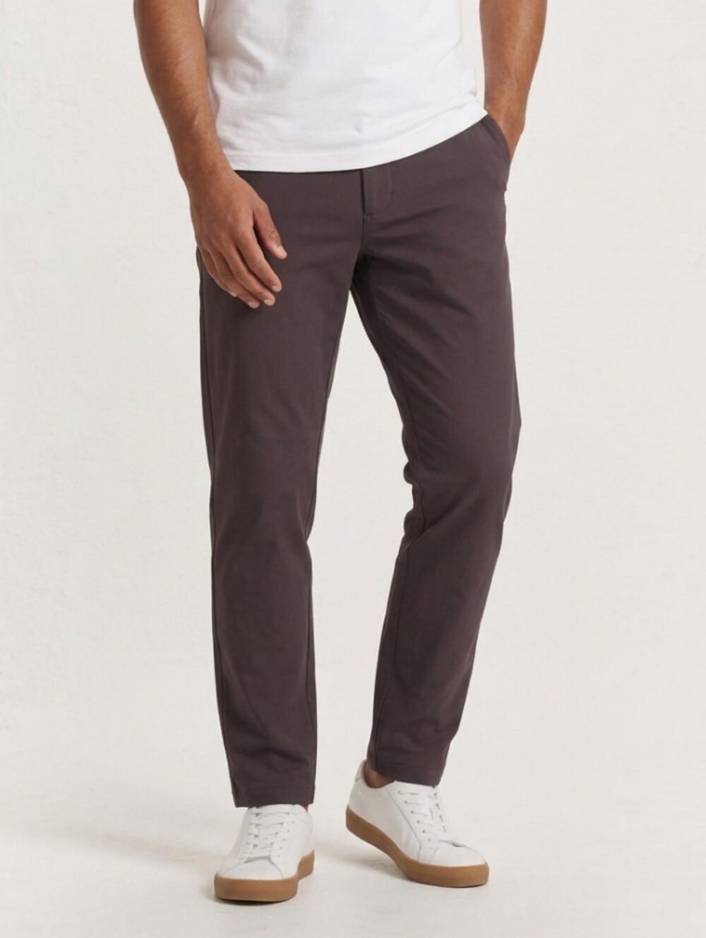 Vuori Meta Pants Men's 32 Brown Slim Fit 5 Pocket Performance Tech Travel V430L